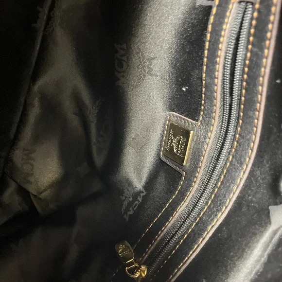 MCM Black Leather Women's Bag, EUC, COA, so soft, 13x9x4”, great interior - Picture 12 of 14